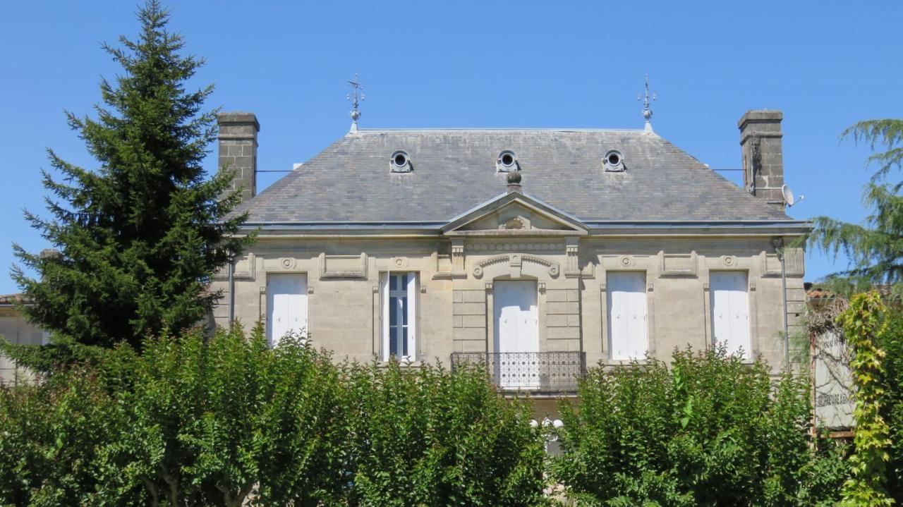 Château Bégot Lansac  Exterior foto